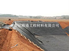 魚塘防滲膜施工中有哪幾個(gè)問(wèn)題須注意？