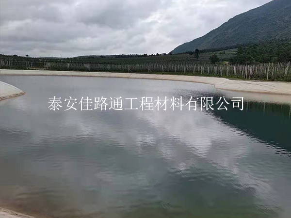調(diào)節(jié)池防滲膜鋪設實用技巧