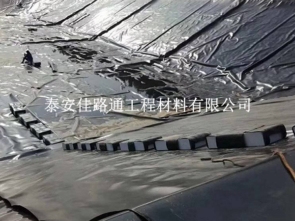 尾礦防滲膜鋪設(shè)總出錯(cuò)？這些規(guī)避方法要牢記