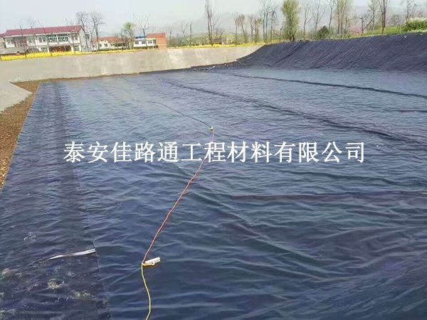 養(yǎng)殖防滲膜真假一測便知！教你幾招在工地現(xiàn)場就能辨別